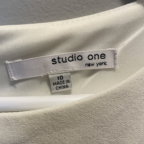 Sleeveless tailored Colour Block Dress - Picture 2 of 5